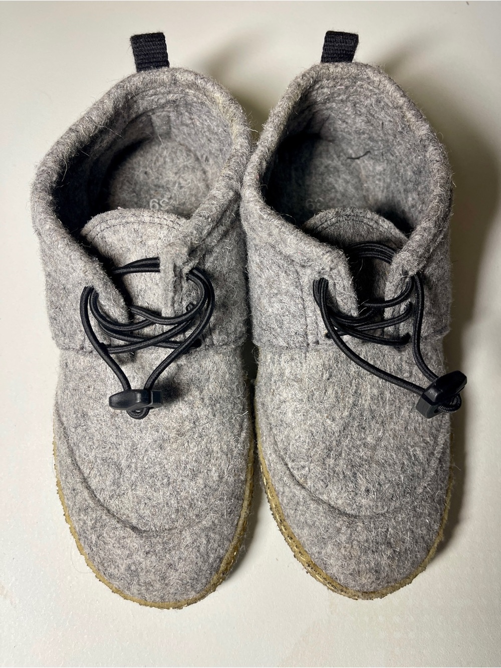 TUMAR 100% Wool Felt Slippers Moccasin Shoes – Natural gray, 8